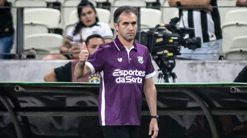 Léo Condé durante partida do Ceará, contra o Vila Nova, na Arena Castelão.