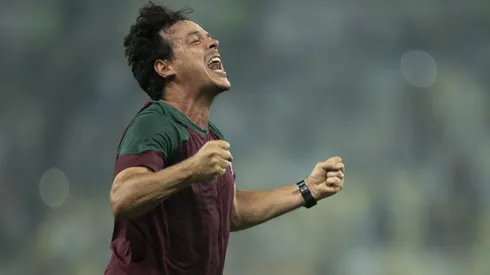 Fernando Diniz, técnico do Fluminense, comemora após partida contra o LDU, na Recopa Sul-Americana 2024.