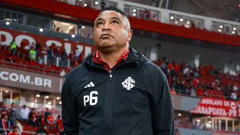 Roger Machado prepara o time para enfrentar o São Paulo – Foto: Maxi Franzoi/AGIF