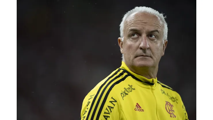 Dorival Júnior durante passagem pelo Flamengo em 2022.