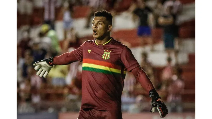 Luiz Daniel atuando no Sampaio Corrêa em 2022