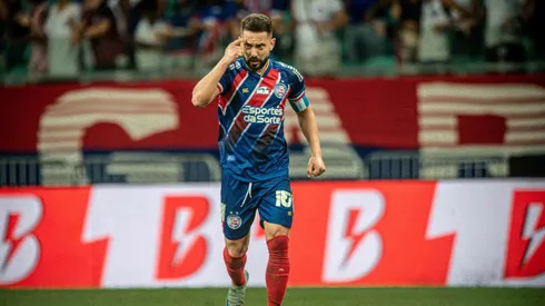 Everton Ribeiro jogador do Bahia comemora seu gol durante partida contra o Atletico-MG (Foto: Jhony Pinho/AGIF)