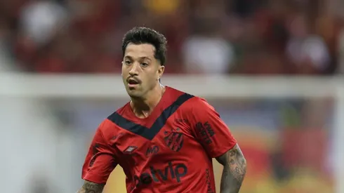 Fabricio Domínguez vira preocupação no Sport.