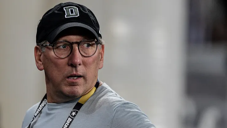 Jhon Textor dono do Botafogo durante partida contra o Palmeiras no estádio Engenhão pelo campeonato Brasileiro A 2023. Foto: Thiago Ribeiro/AGIF