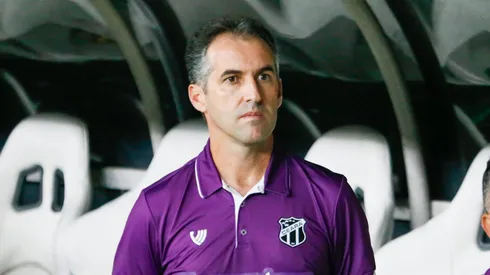 Léo Condé, técnico do Ceará, durante partida contra o Botafogo-SP na Arena Castelão, pelo Campeonato Brasileiro.