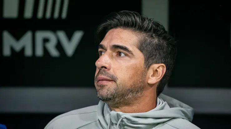 Abel Ferreira tecnico do Palmeiras durante partida contra o Atletico-MG no estadio Arena MRV pelo campeonato Brasileiro A 2024. Defensor pode deixar o time de Abel
