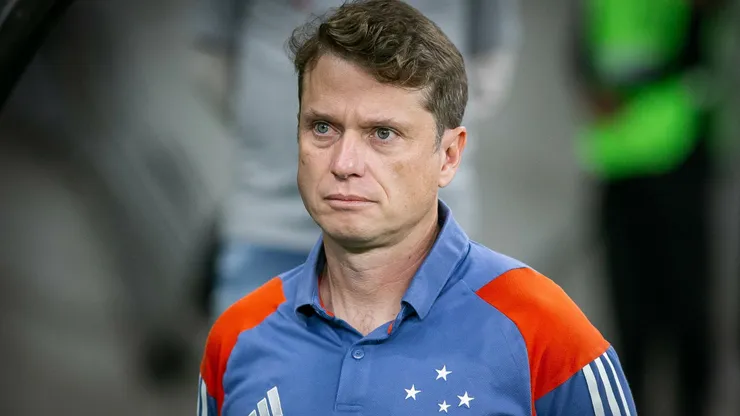 Fernando Seabra tecnico do Cruzeiro durante partida contra o Cuiaba no estadio Mineirao pelo campeonato Brasileiro A 2024. Técnico pode estar de saída