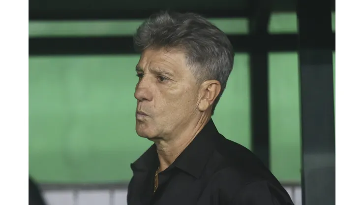 Renato Portaluppi técnico do Grêmio durante partida contra o Corinthians no estadio Couto Pereira pelo campeonato Copa Do Brasil 2024. Foto: Gabriel Machado/AGIF