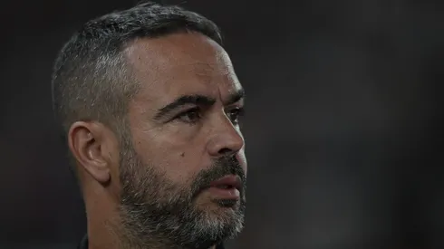 RJ – RIO DE JANEIRO – 31/08/2024 – BRASILEIRO A 2024, BOTAFOGO X FORTALEZA – Artur Jorge tecnico do Botafogo durante partida contra o Fortaleza no estadio Engenhao pelo campeonato Brasileiro A 2024. Foto: Thiago Ribeiro/AGIF