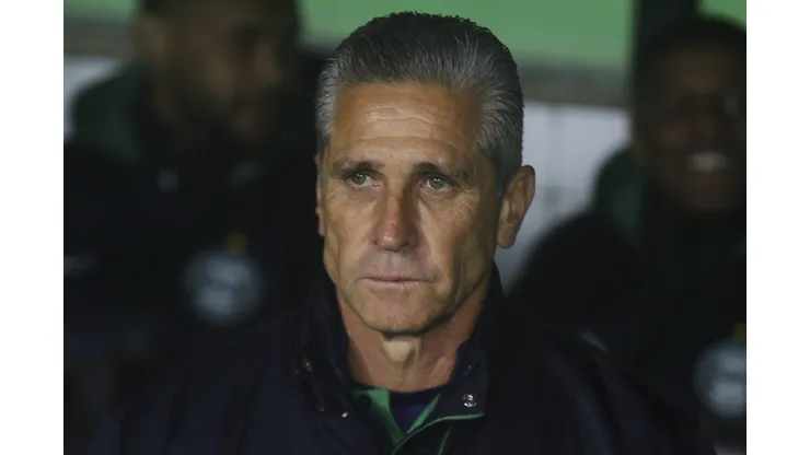 Jorginho durante confronto contra o Avaí na Série B de 2024.