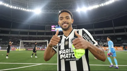 Foto: Vitor Silva/Botafogo – Vitinho durante confronto contra o Corinthians no Brasileirão de 2024.