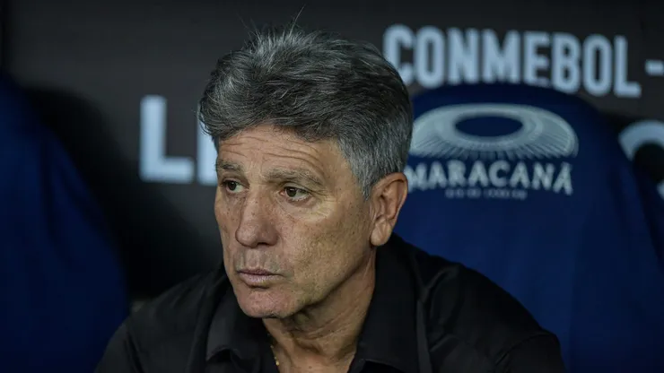 Dirigente comenta situação de Renato no Grêmio.