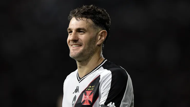 Vegetti é o artilheiro do Vasco na temporada - Foto: Thiago Ribeiro/AGIF
