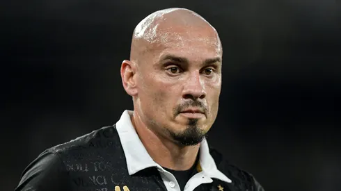 Maicon tem problema no Vasco.