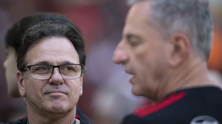 Rodolfo Landim presidente do Flamengo e Rodrigo Dunshee candidato à presidência antes da partida contra o Atlético-GO no estádio Maracanã pelo campeonato Brasileiro A 2024. Foto: Jorge Rodrigues/AGIF