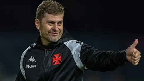 Rafael Paiva durante confronto contra o Athletico-PR no Campeonato Brasileiro de 2024.