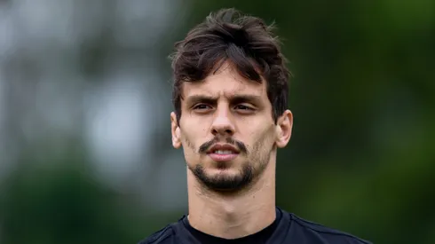 Rodrigo Caio durante treino do Sao Paulo no CT Barra Funda. Defensor foi rebaixado por narrador