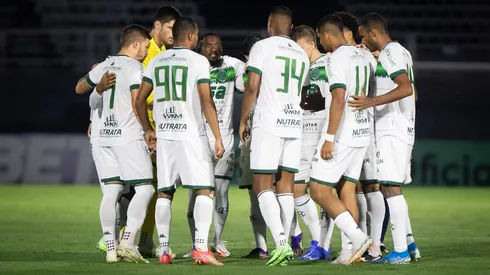 Guarani se reúne em campo (ZUMA Press, Inc. / Alamy Stock Photo)