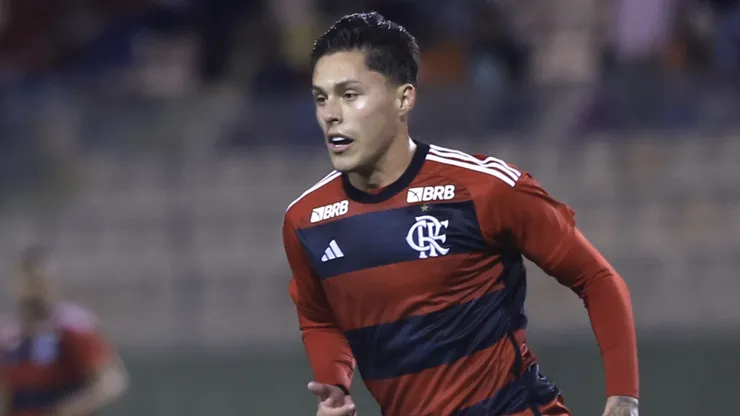 Weliton ex-jogador do Flamengo durante partida contra o Cruzeiro no estádio Arena Barueri pelo campeonato Copa São Paulo 2024. Foto: Marcello Zambrana/AGIF