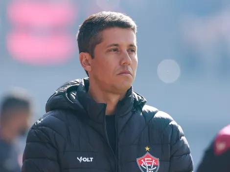 Com mais saídas que chegadas, Carpini avalia elenco do Vitória