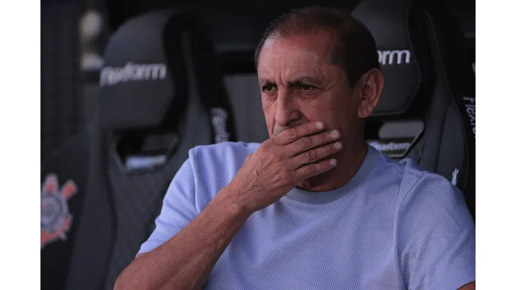 Ramón Díaz durante confronto contra o Juventude no Campeonato Brasileiro de 2024.