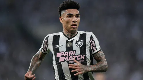 Igor Jesus durante confronto contra o Criciúma no Brasileirão 2024.