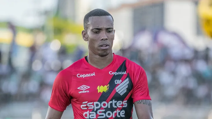 Madson tem situação atualizada no Athletico.