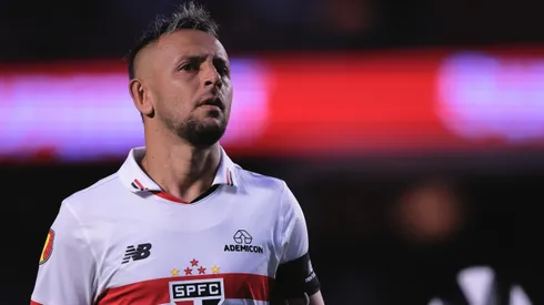 Rafinha, jogador do Sao Paulo, durante partida contra o Novorizontino (Foto: Ettore Chiereguini/AGIF)