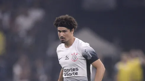 André Ramalho recebeu suspensão do STJD.