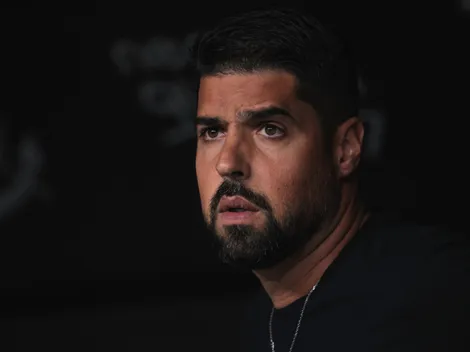 Foi isso? Auxiliar expõe responsável por saída de António Oliveira do Corinthians