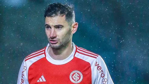 Alario pode sair do Internacional rumo ao Corinthians.