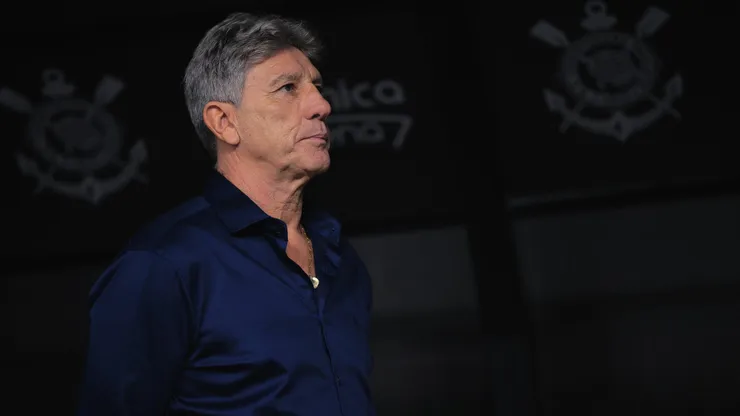 Renato Portaluppi, técnico do Grêmio, durante partida contra o Corinthians, pela Copa do Brasil.