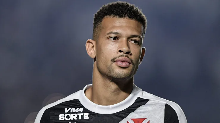 Joao Victor jogador do Vasco durante partida contra o Juventude no estadio Sao Januario pelo campeonato Brasileiro A 2024.