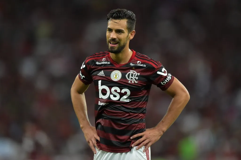 Pablo Marí, ex-jogador do Flamengo, durante partida do Brasileirão Betano de 2019. Foto: Thiago Ribeiro/AGIF