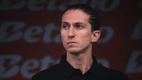 Filipe Luis, técnico do Flamengo, durante partida contra o Corinthians (Foto: Ettore Chiereguini/AGIF)
