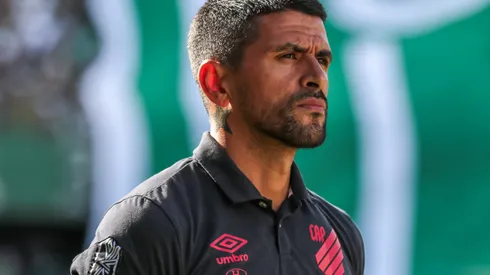 Lucho González, treinador do Athlético-PR
