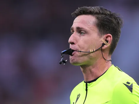 Áudio do VAR revela mudança de opinião da arbitragem em lance crucial para o Vasco