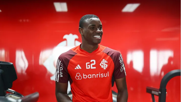 Ricardo Mathias, atacante do Internacional, durante sessão de treinamento.