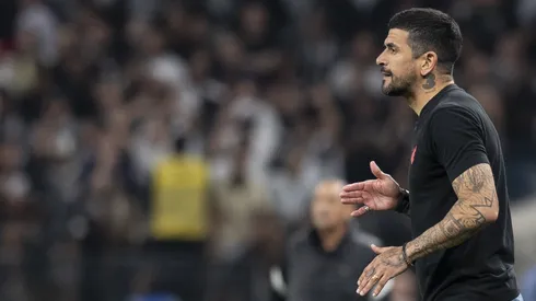 Lucho durante confronto contra o Corinthians no Brasileirão 2024.