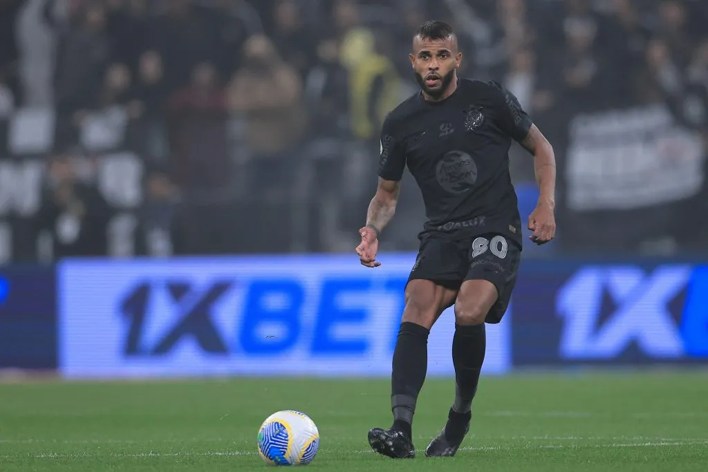 Corinthians ainda deve o Athletico por Alex Santana – Foto: Ettore Chiereguini/AGIF.