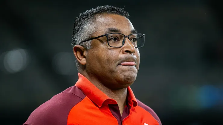 Roger Machado tecnico do Internacional durante partida contra o Cruzeiro no estadio Mineirao pelo campeonato Brasileiro A 2024.