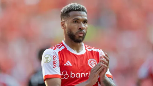 Wesley, jogador do Internacional, durante partida contra o Grêmio pelo campeonato Brasileiro A 2024 (Foto: Liamara Polli/AGIF0
