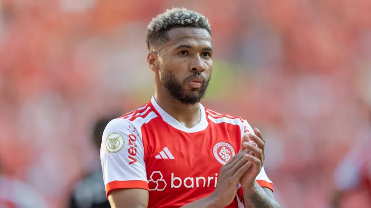 Wesley, jogador do Internacional, durante partida contra o Grêmio pelo campeonato Brasileiro A 2024 (Foto: Liamara Polli/AGIF0