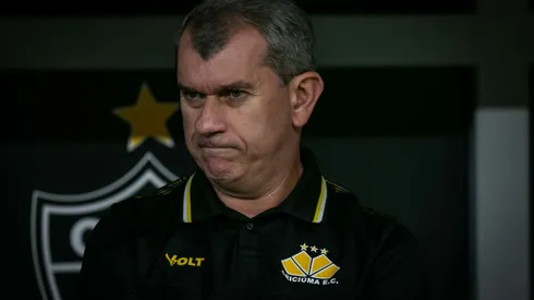 Tencati durante confronto contra o Atlético-MG no Brasileirão 2024.