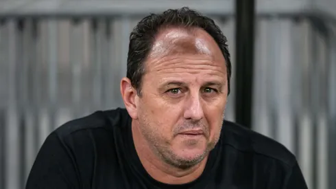 Rogerio Ceni, técnico do Bahia, durante partida contra o Cruzeiro (Foto: Fernando Moreno/AGIF)