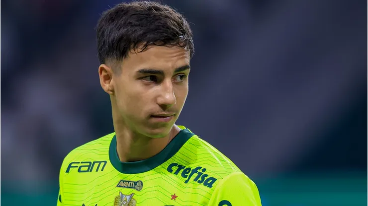 Vitor Reis, zagueiro do Palmeiras