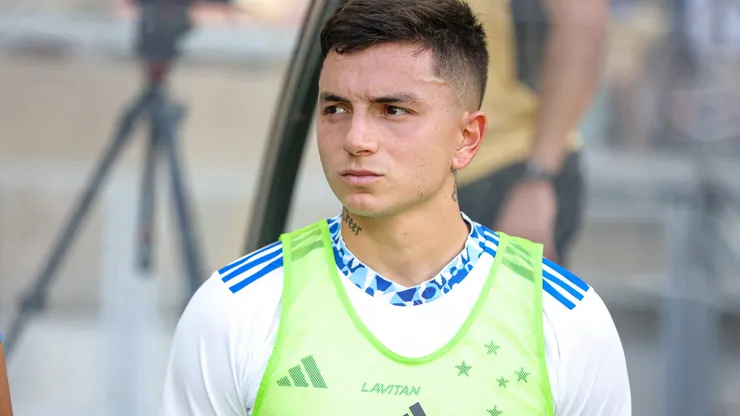 Barreal jogador do Cruzeiro durante partida contra o Vitoria no estadio Mineirao pelo campeonato Brasileiro A 2024.