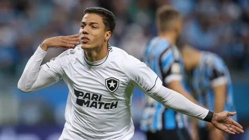 Carlos Alberto atuando no Botafogo em 2023