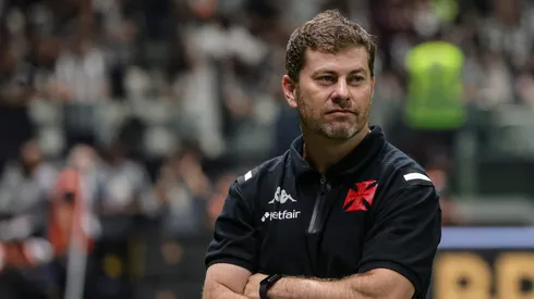 Rafael Paiva, técnico do Vasco durante partida contra o Atletico-MG (Foto: Gilson Lobo/AGIF)