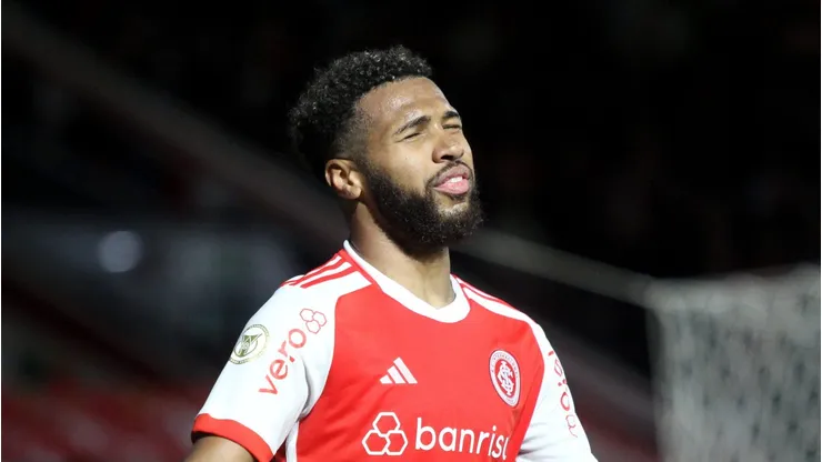 Internacional ainda tem dívida por Wesley.